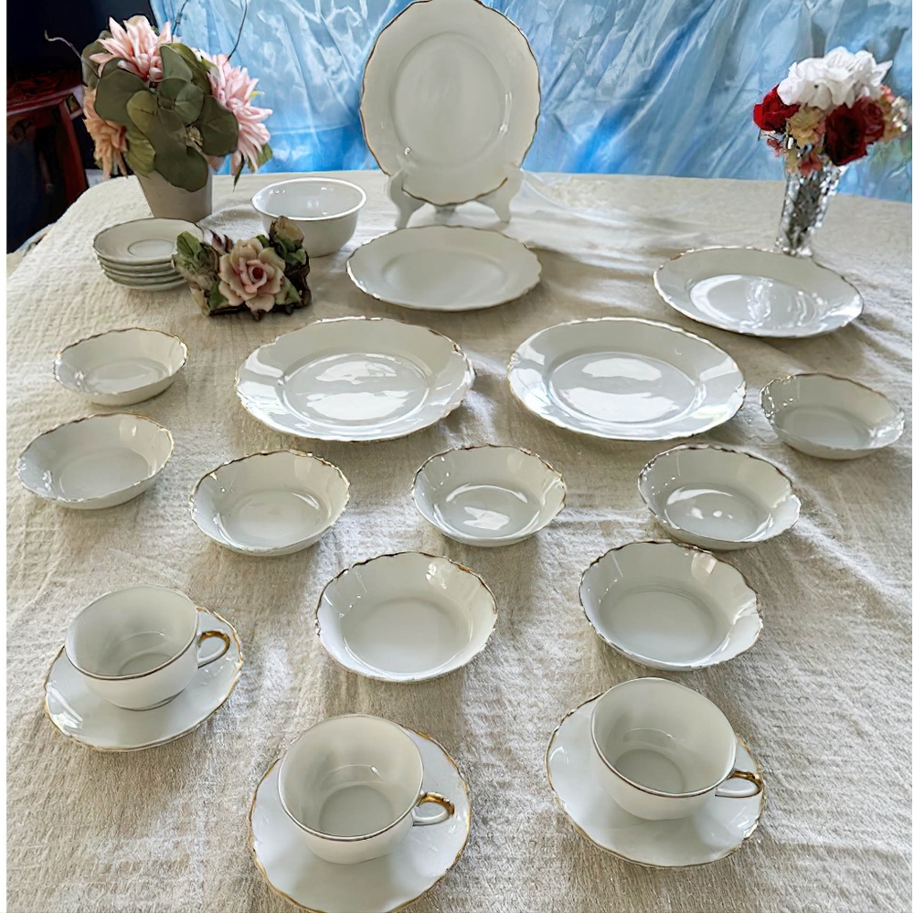 Beautiful, rare, Vintage H&Co  Bavaria  EMPRESS Dinnerware Set. Made in Germany!